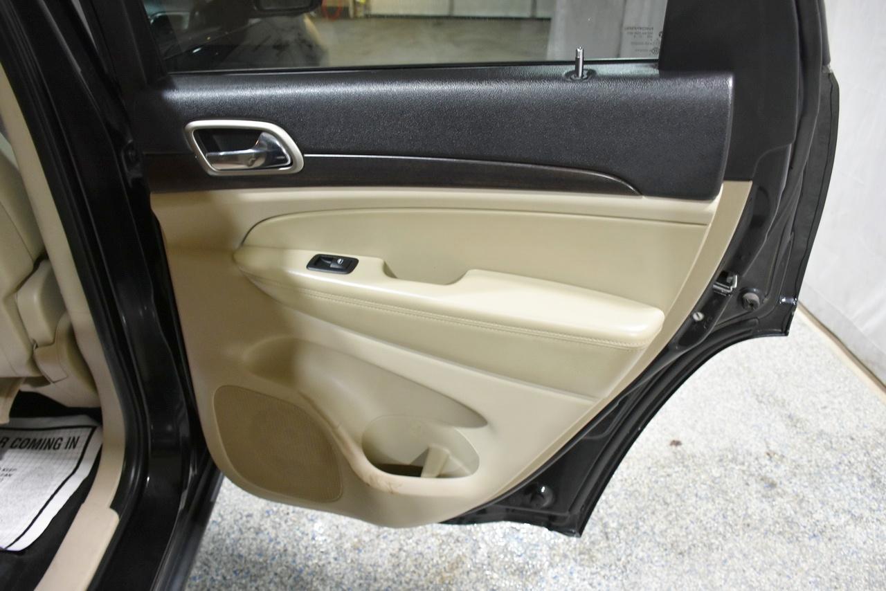 Jeep Grand Cherokee Laredo 4WD 2014