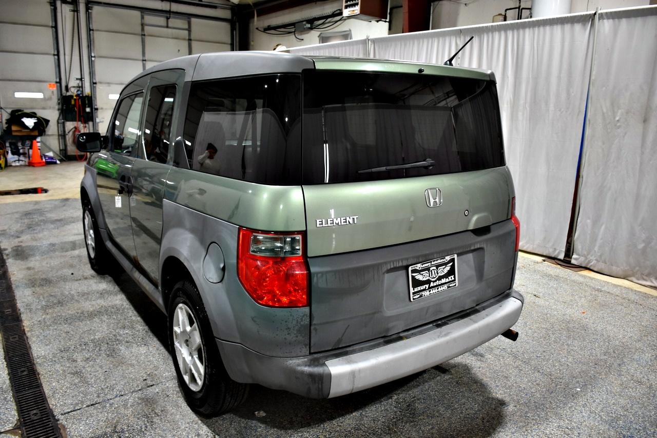 Honda Element LX 2WD 5-spd MT 2005