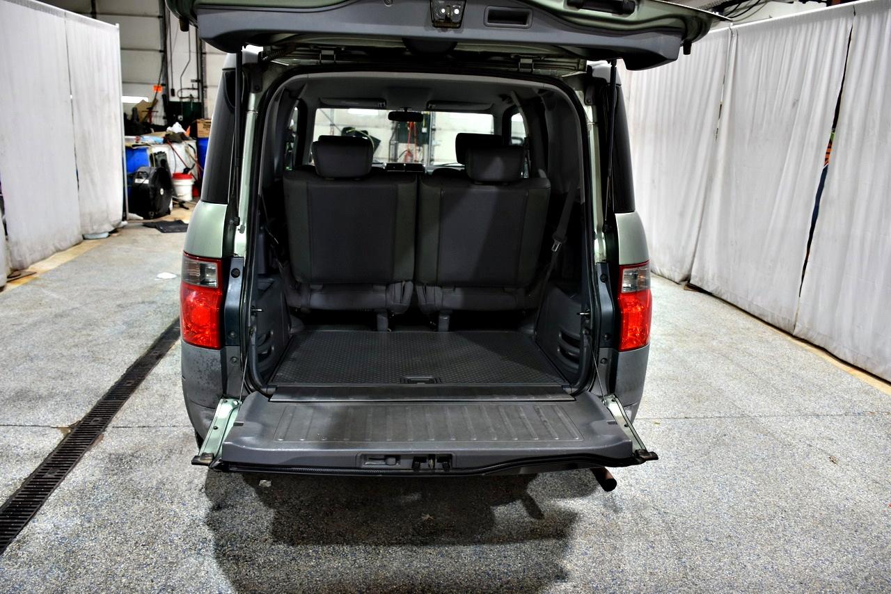 Honda Element LX 2WD 5-spd MT 2005