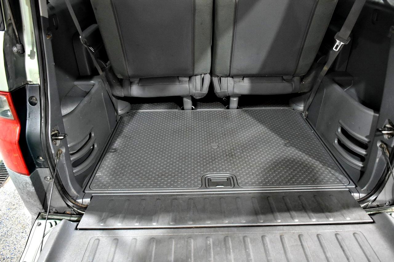 Honda Element LX 2WD 5-spd MT 2005