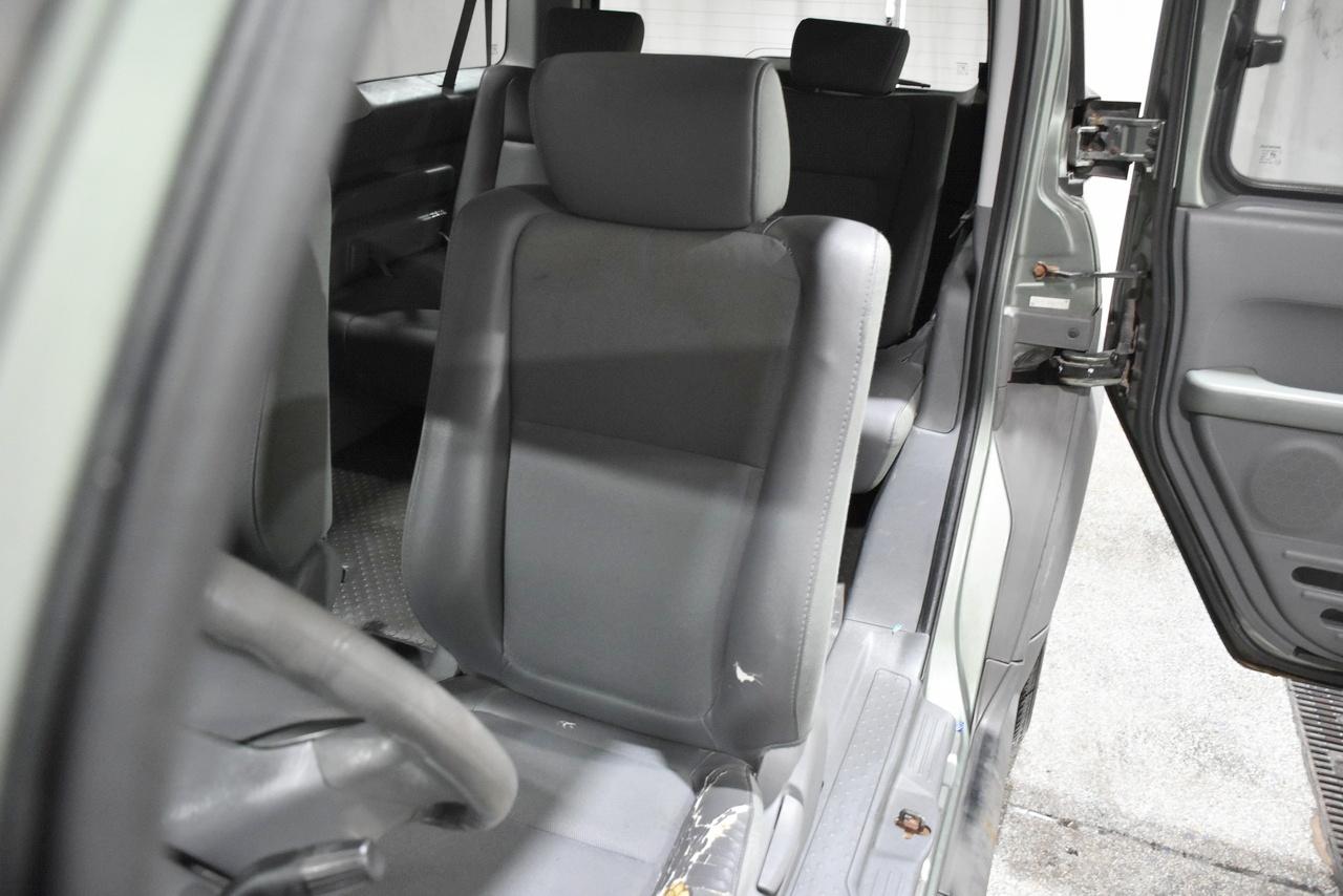 Honda Element LX 2WD 5-spd MT 2005