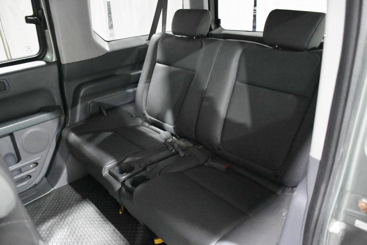 Honda Element LX 2WD 5-spd MT 2005