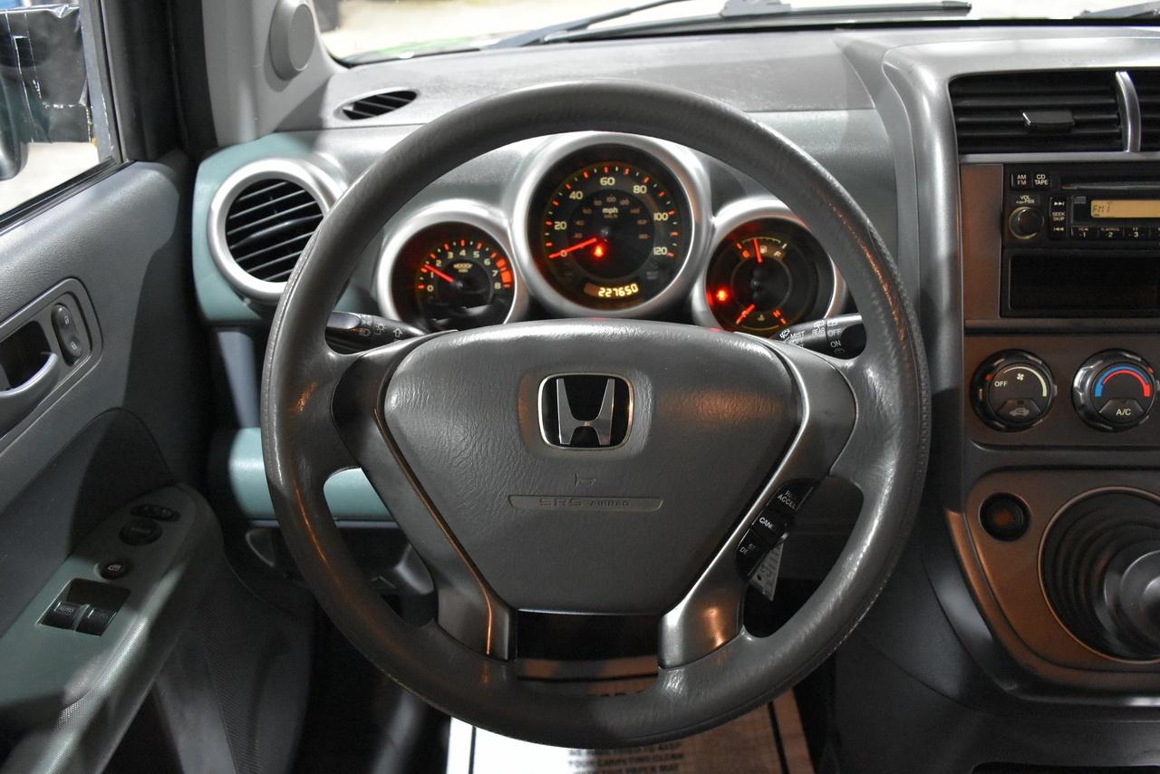 Honda Element LX 2WD 5-spd MT 2005