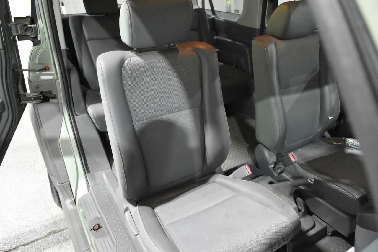 Honda Element LX 2WD 5-spd MT 2005