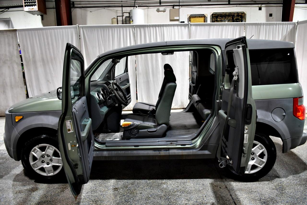 Honda Element LX 2WD 5-spd MT 2005