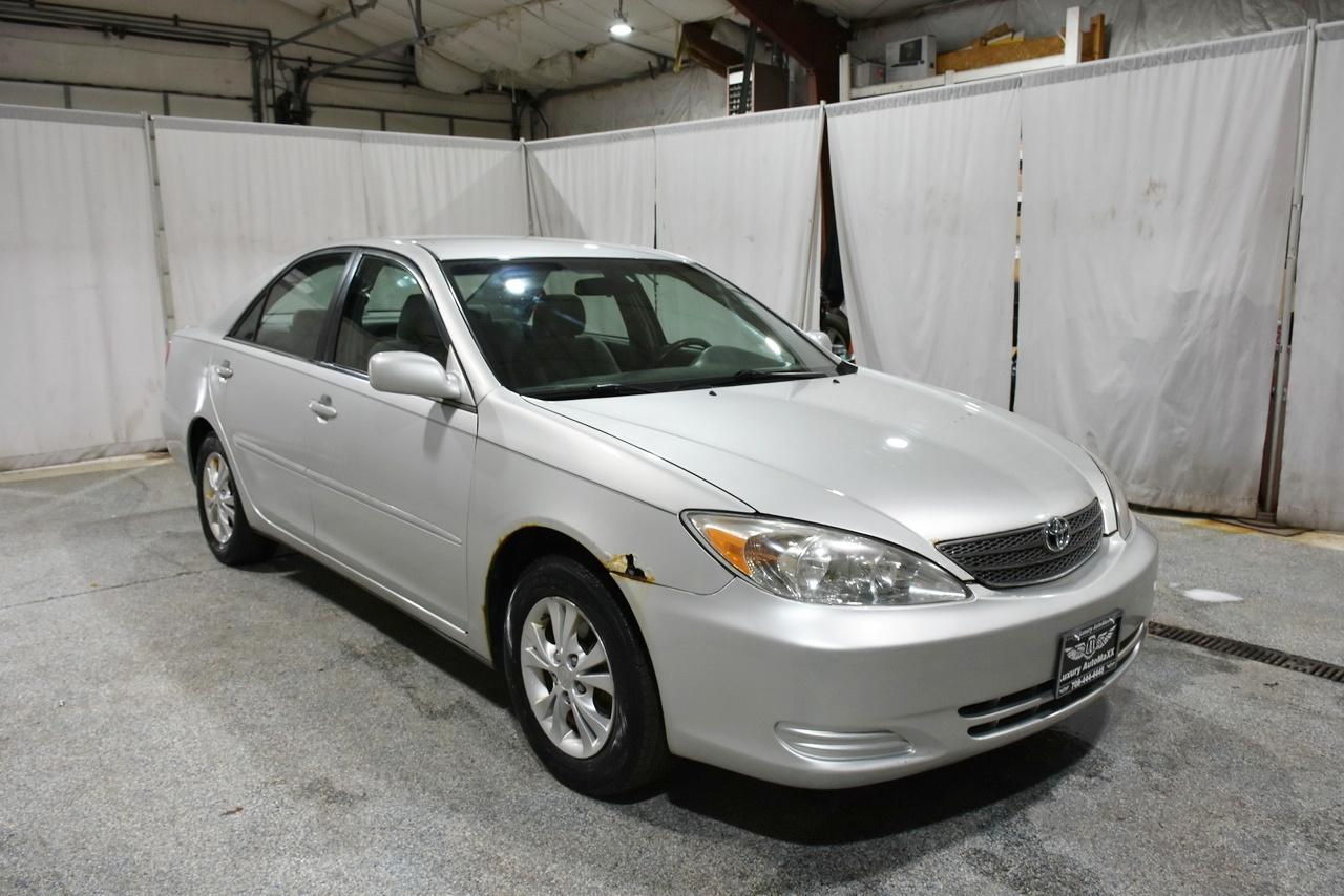 Toyota Camry LE V6 2004