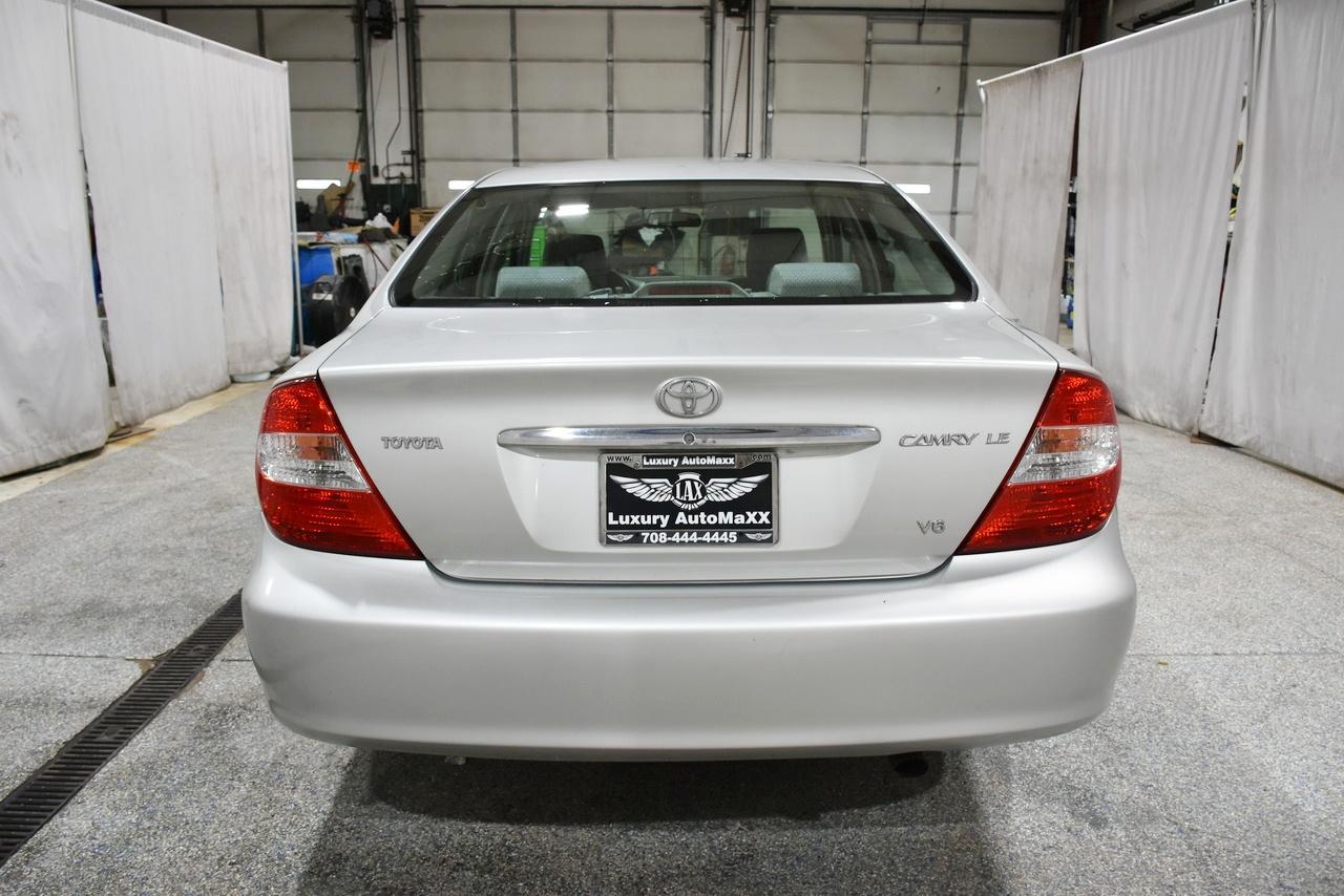 Toyota Camry LE V6 2004