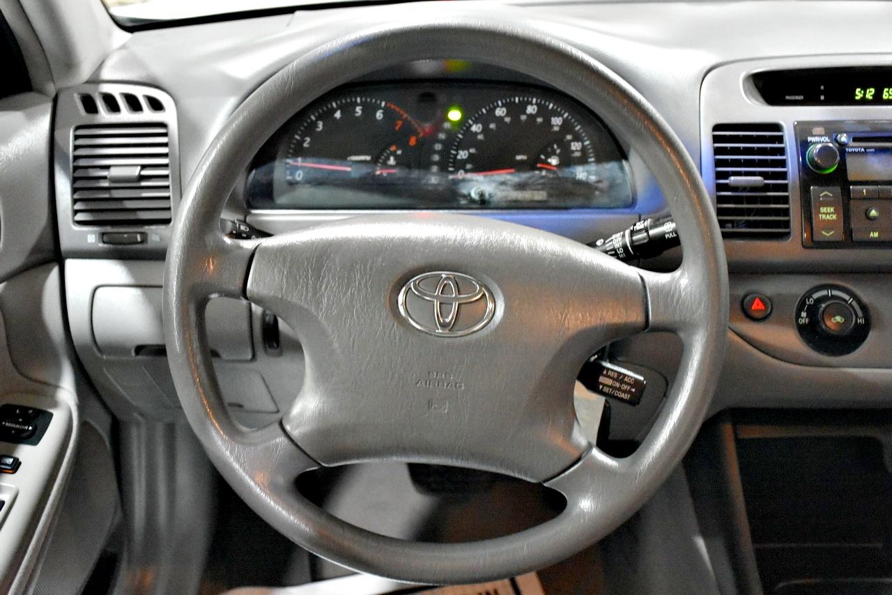 Toyota Camry LE V6 2004