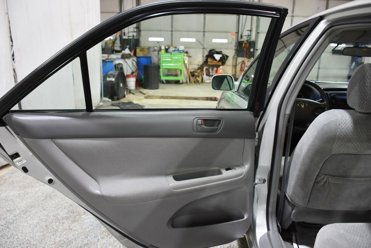 Toyota Camry LE V6 2004