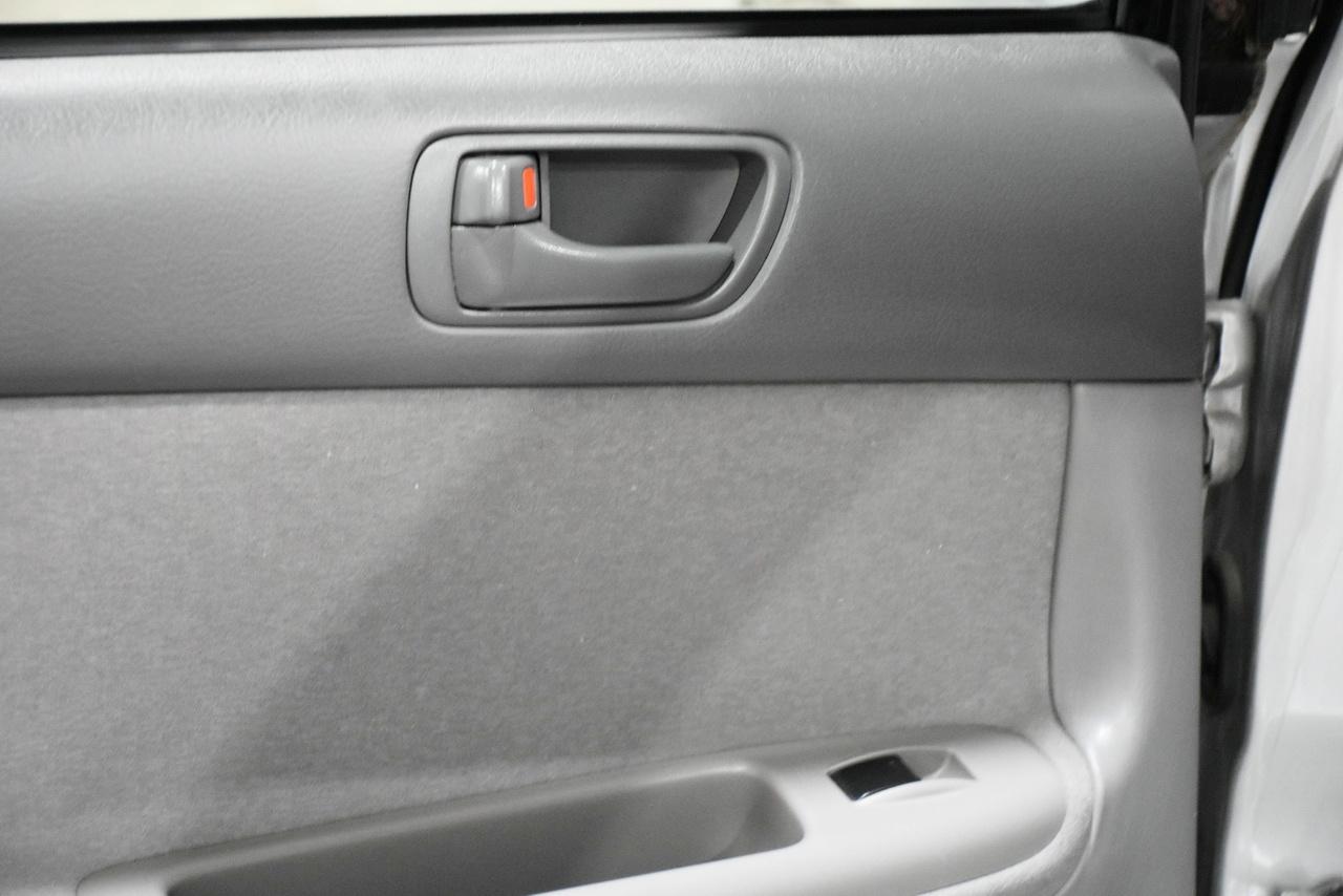 Toyota Camry LE V6 2004