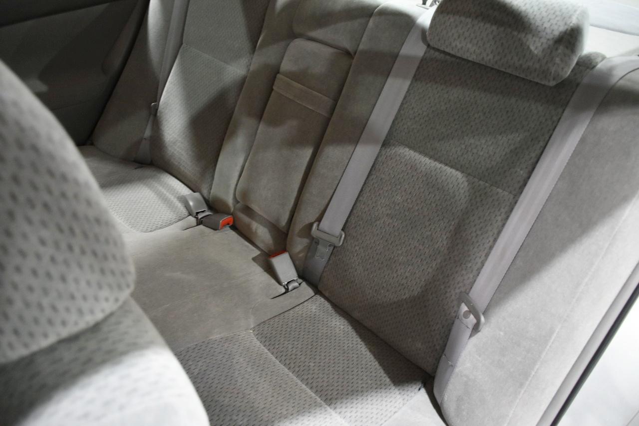 Toyota Camry LE V6 2004