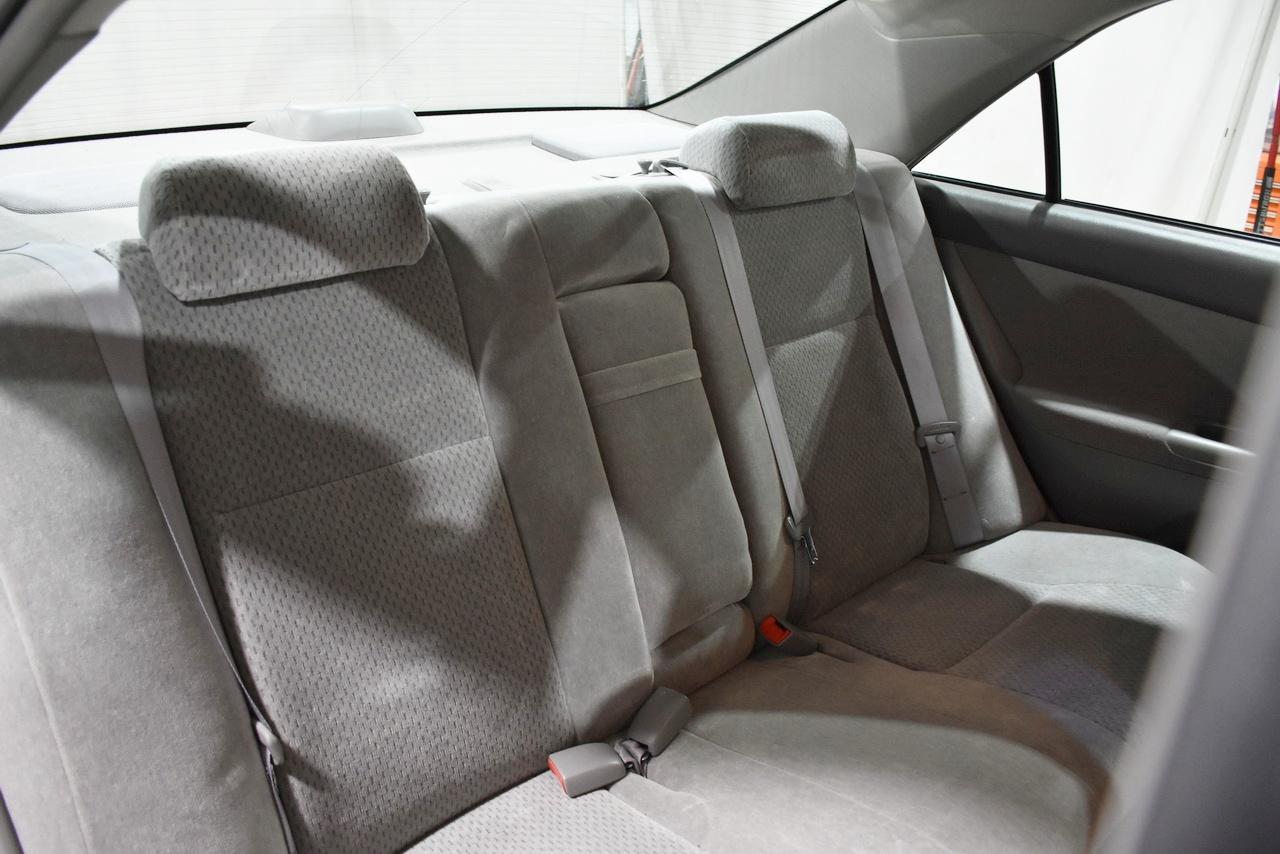 Toyota Camry LE V6 2004