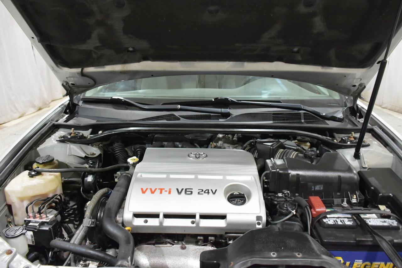 Toyota Camry LE V6 2004