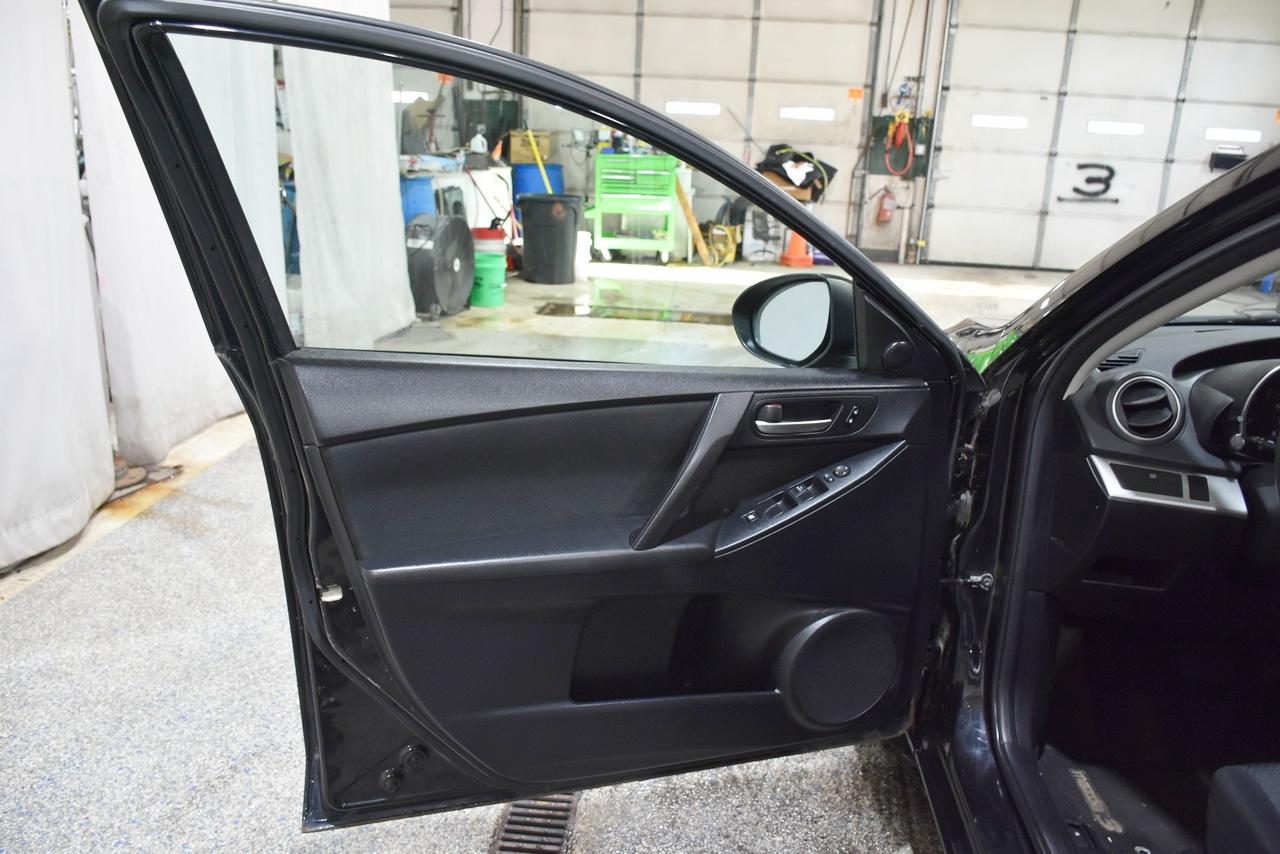 Mazda MAZDA3 i SV 4-Door 2010