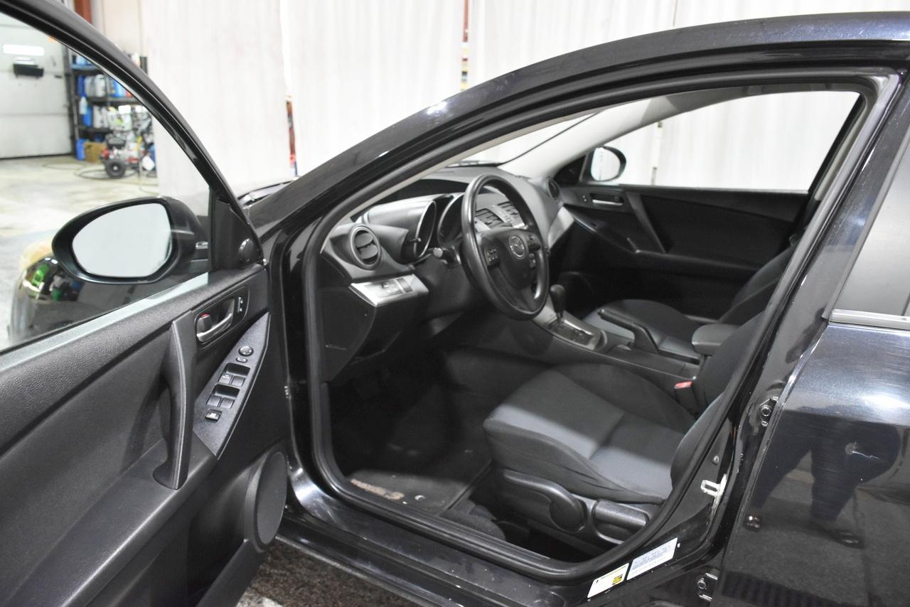 Mazda MAZDA3 i SV 4-Door 2010