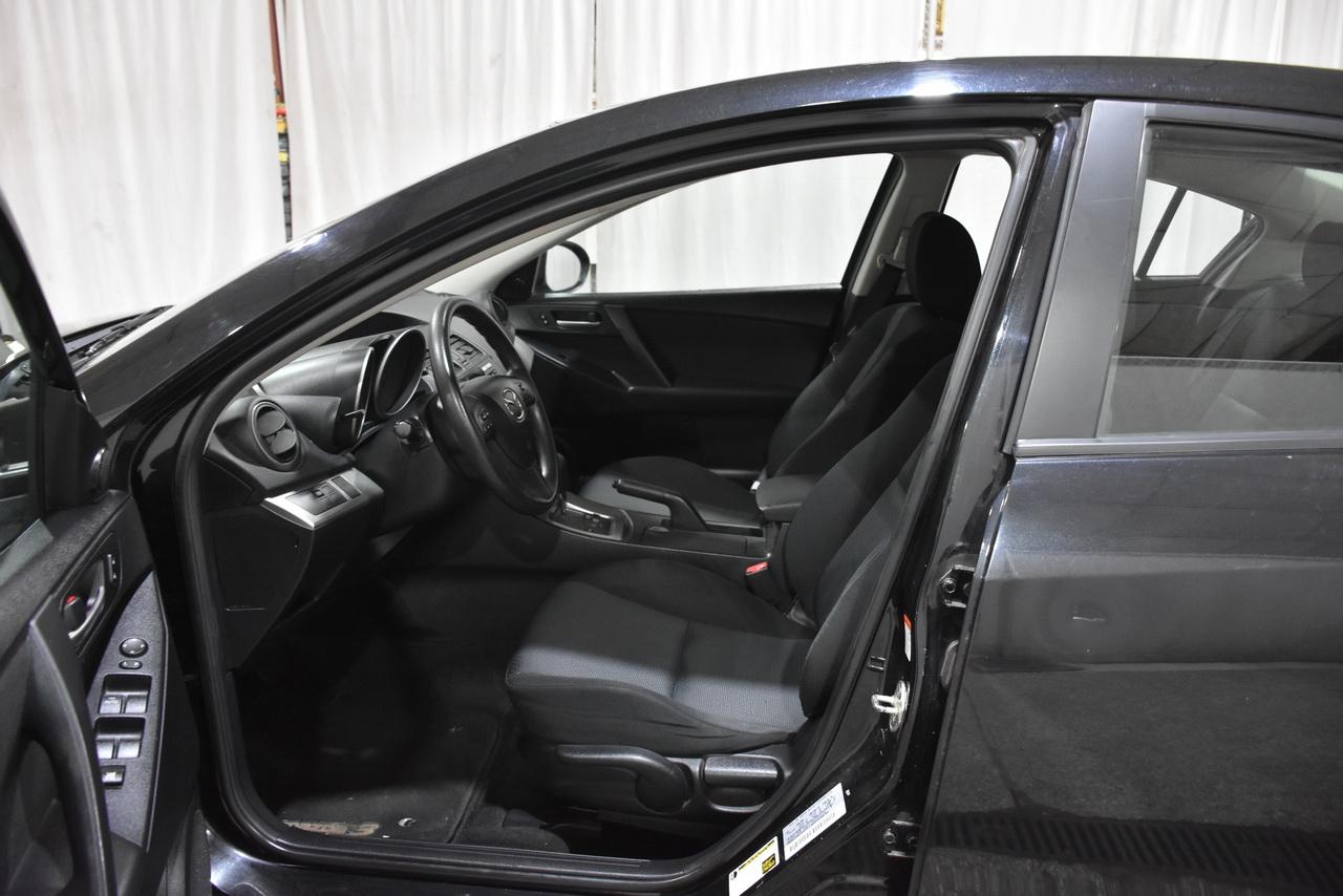 Mazda MAZDA3 i SV 4-Door 2010