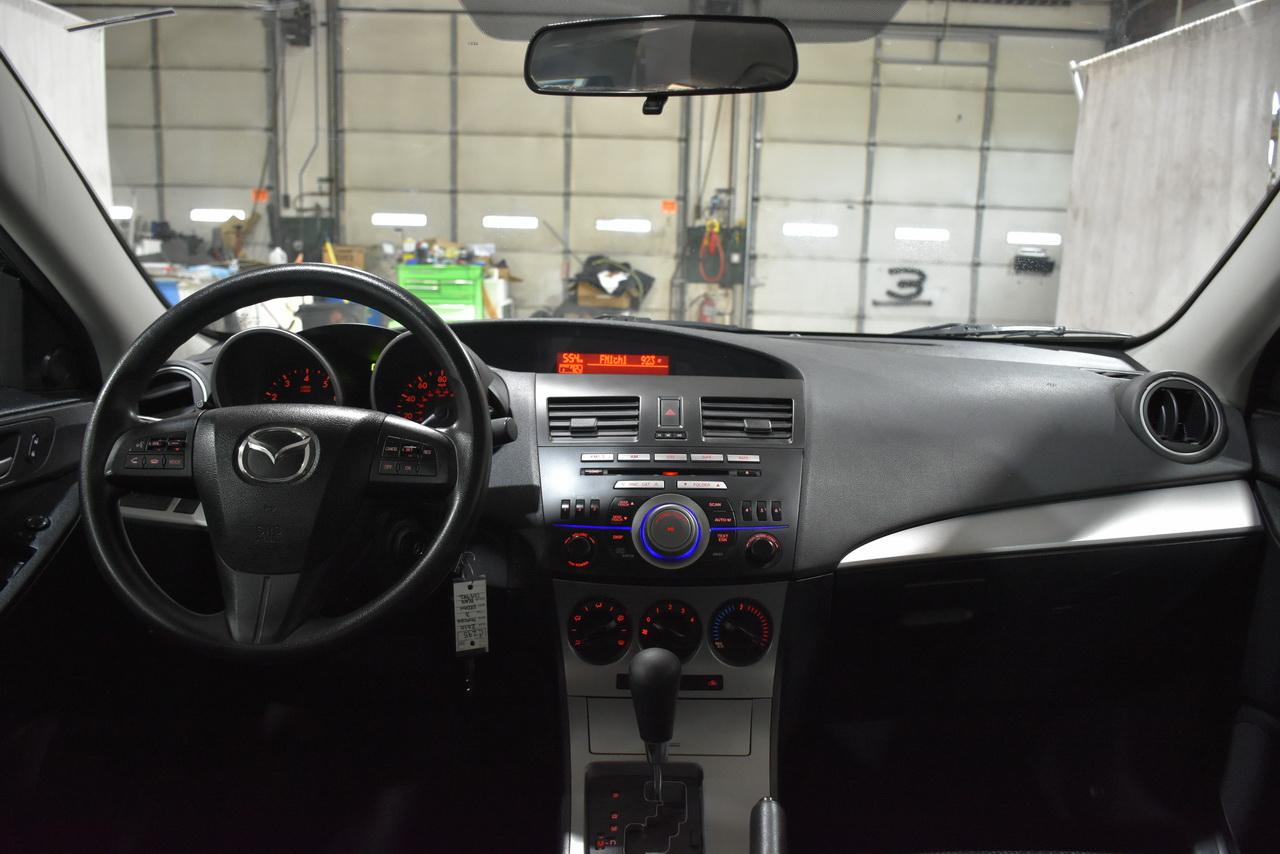 Mazda MAZDA3 i SV 4-Door 2010