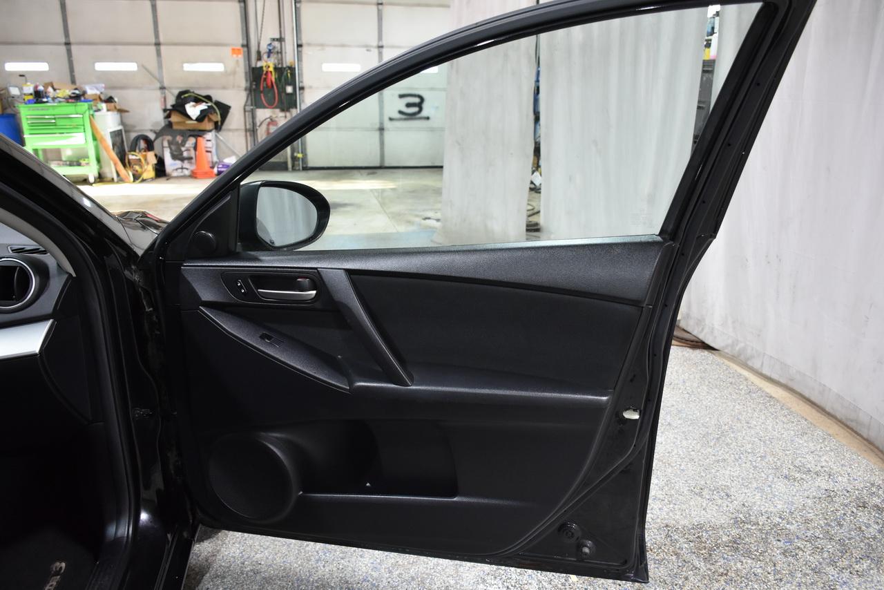 Mazda MAZDA3 i SV 4-Door 2010