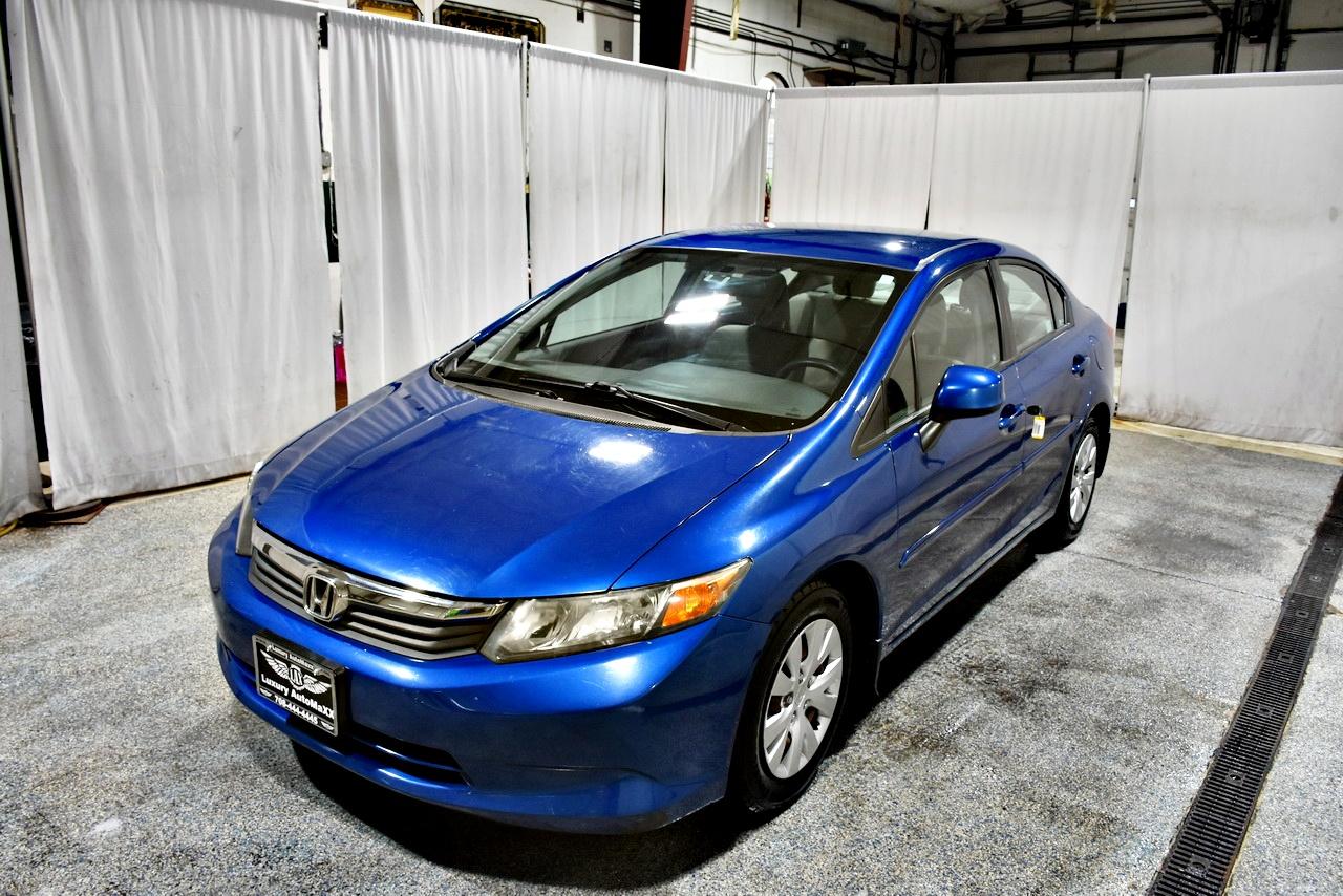 Honda Civic LX Sedan 5-Speed AT 2012