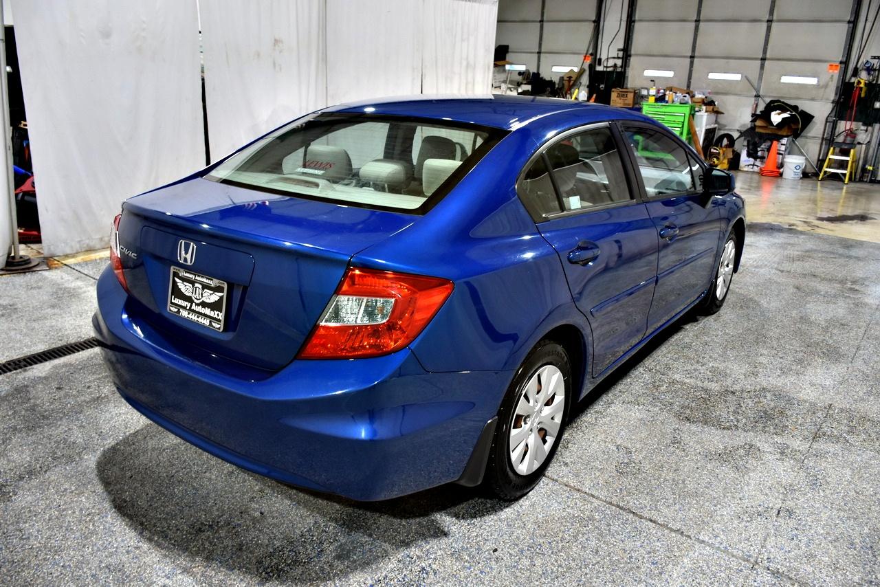 Honda Civic LX Sedan 5-Speed AT 2012