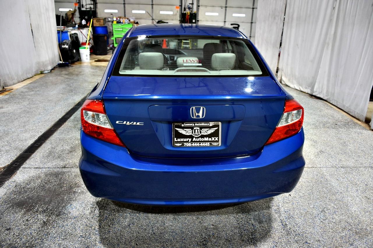 Honda Civic LX Sedan 5-Speed AT 2012