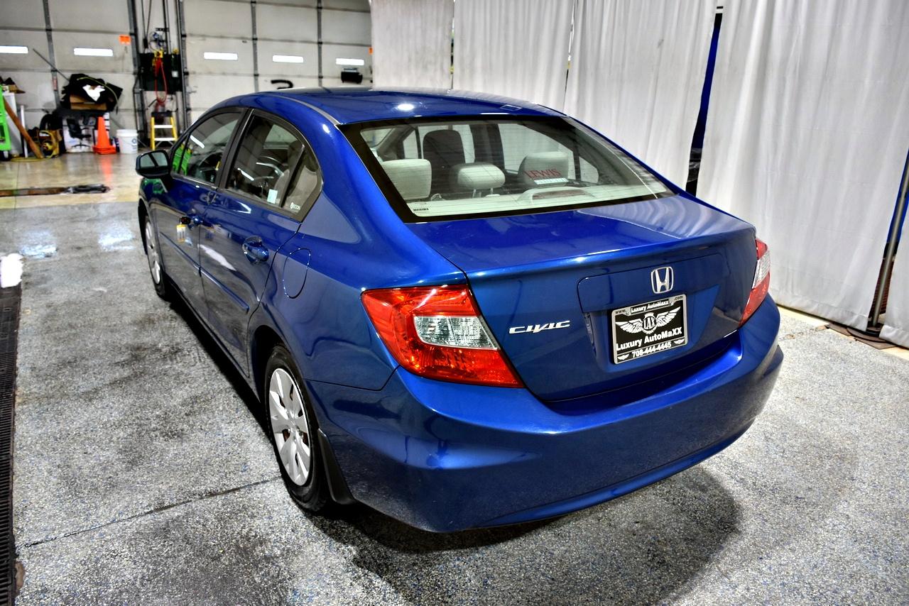 Honda Civic LX Sedan 5-Speed AT 2012