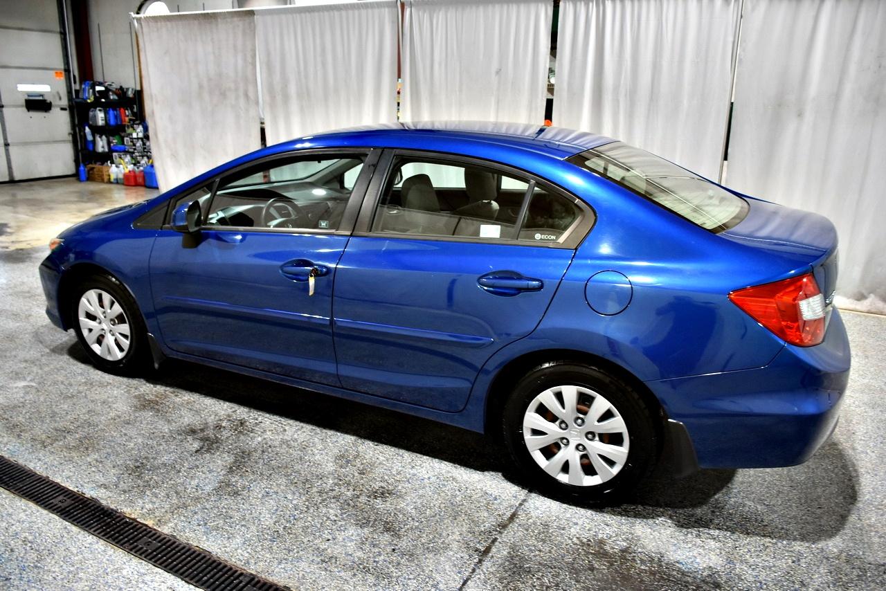 Honda Civic LX Sedan 5-Speed AT 2012
