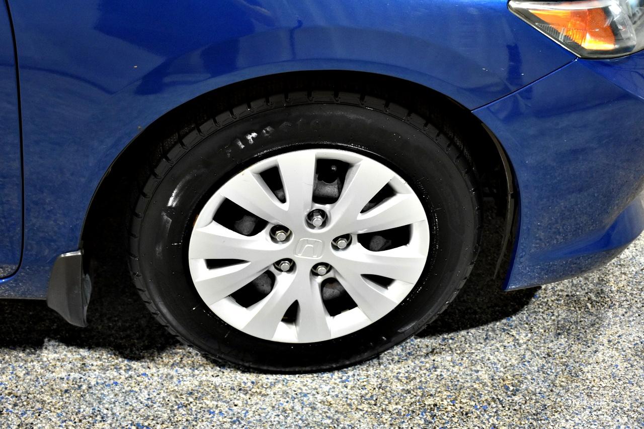 Honda Civic LX Sedan 5-Speed AT 2012