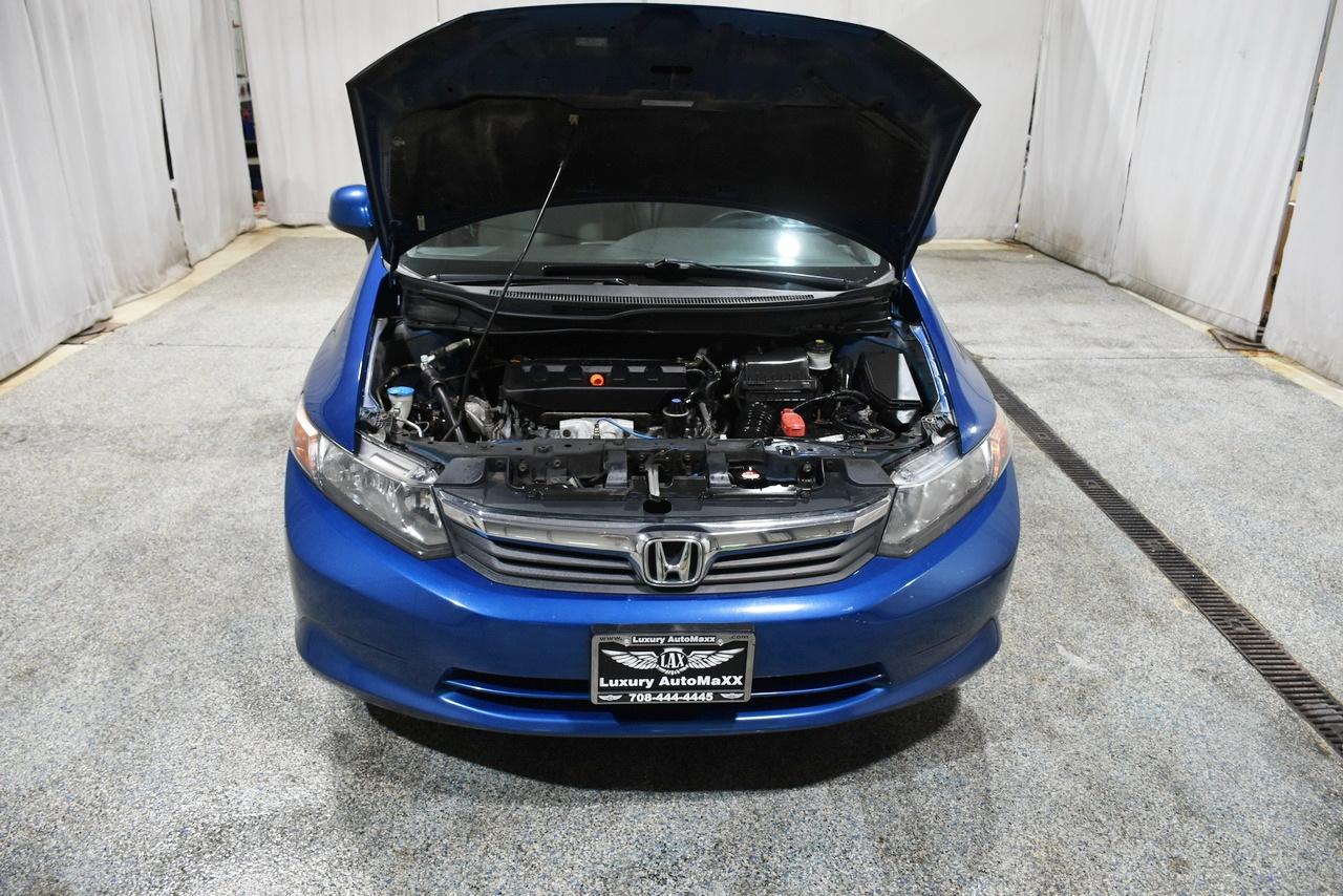 Honda Civic LX Sedan 5-Speed AT 2012