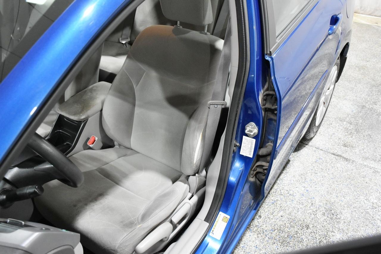 Honda Civic LX Sedan 5-Speed AT 2012