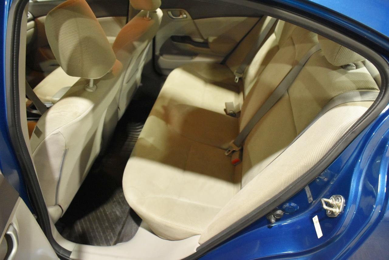 Honda Civic LX Sedan 5-Speed AT 2012