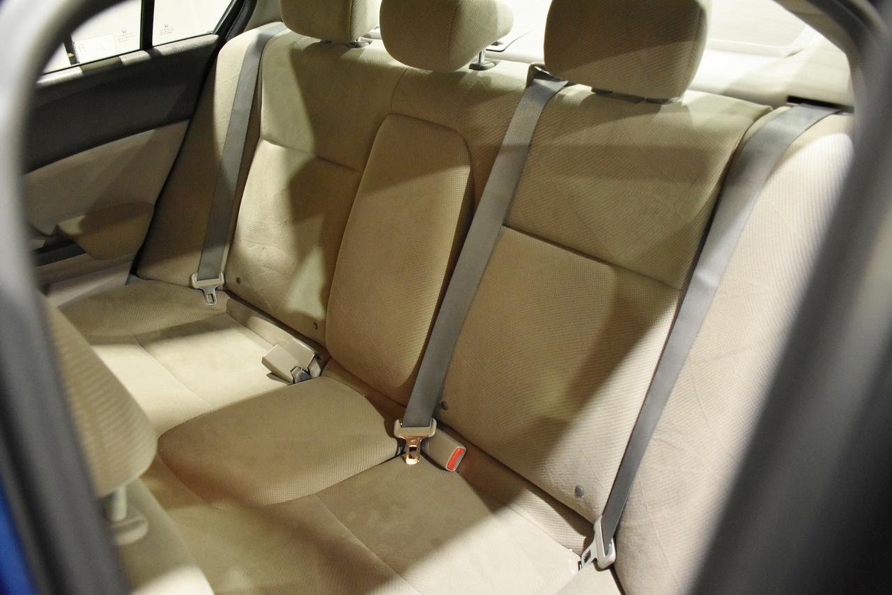 Honda Civic LX Sedan 5-Speed AT 2012