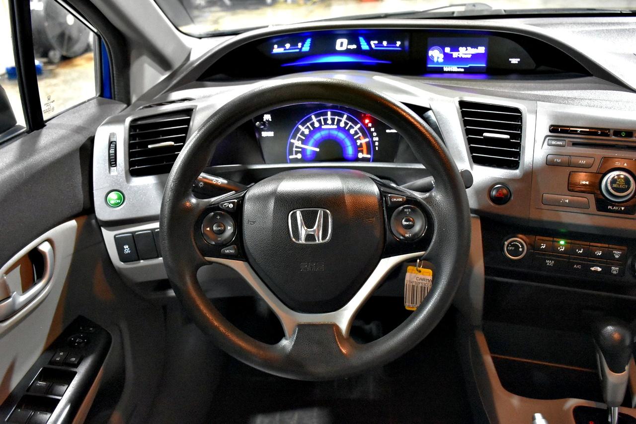 Honda Civic LX Sedan 5-Speed AT 2012