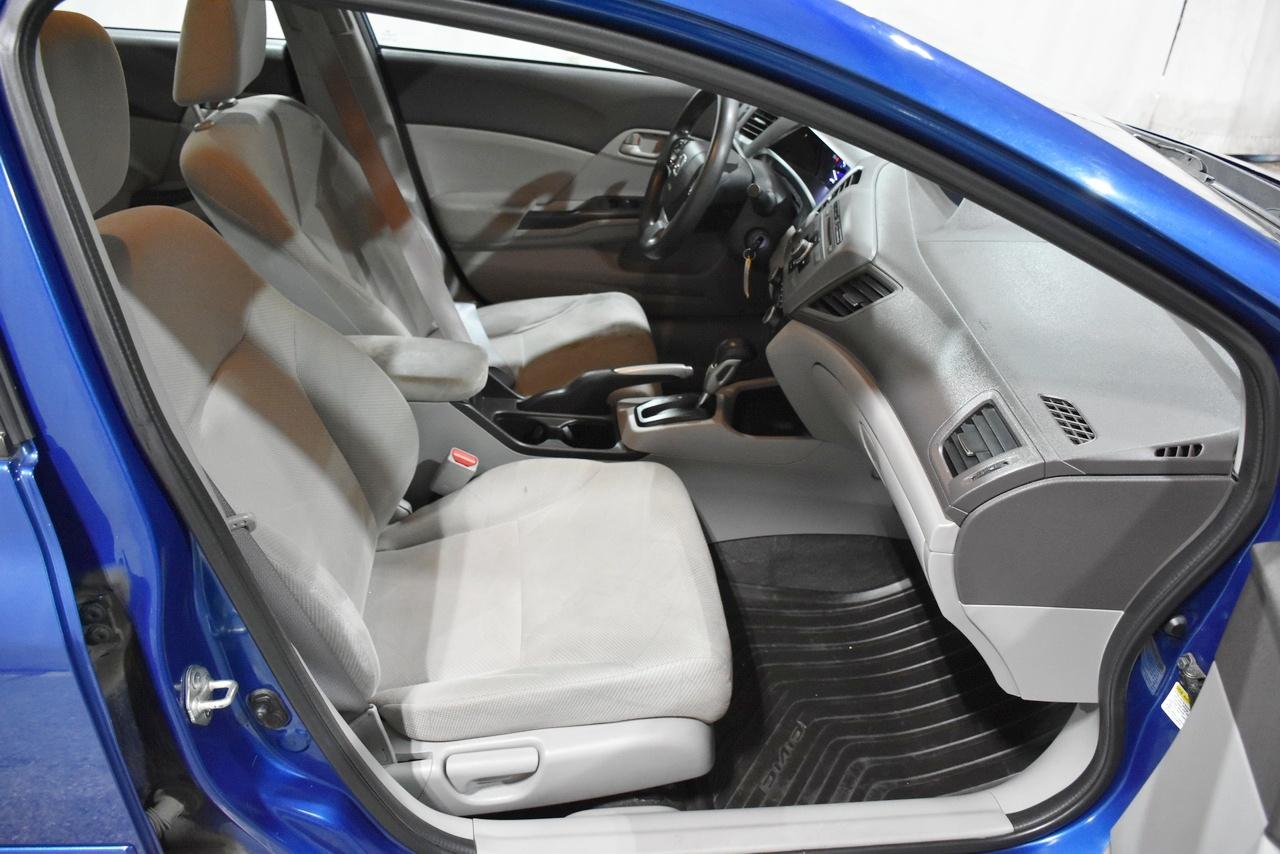 Honda Civic LX Sedan 5-Speed AT 2012