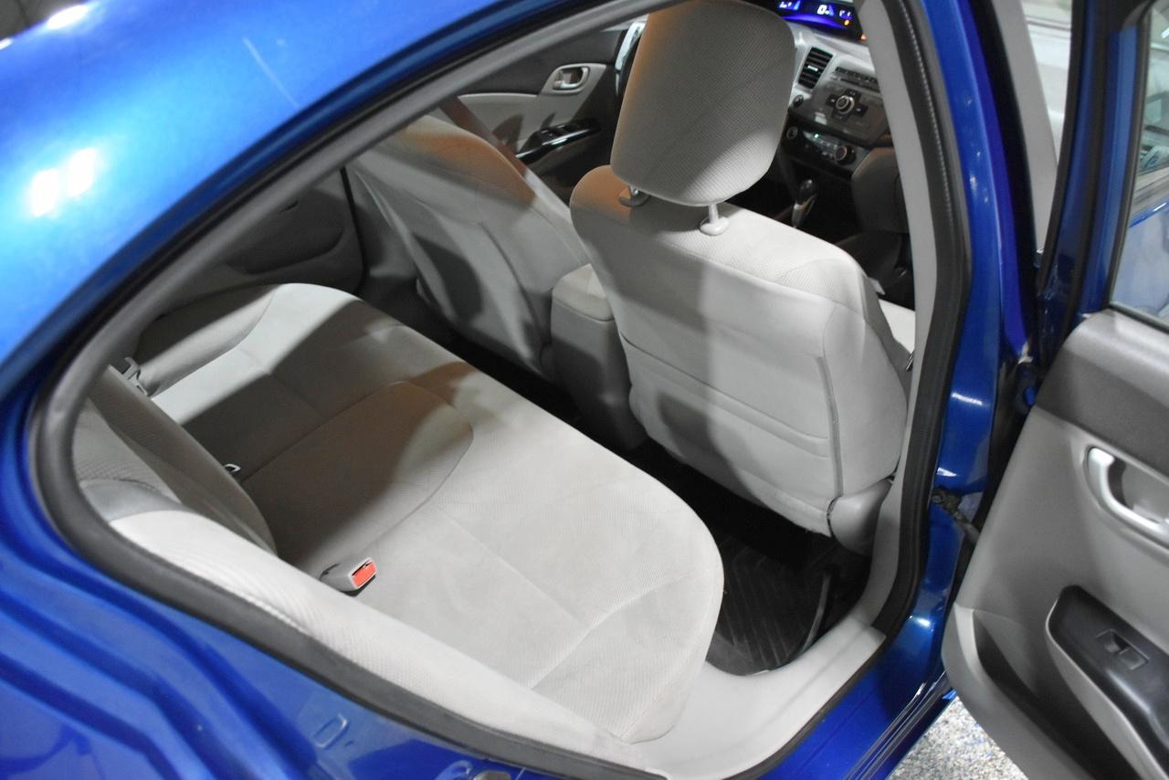 Honda Civic LX Sedan 5-Speed AT 2012