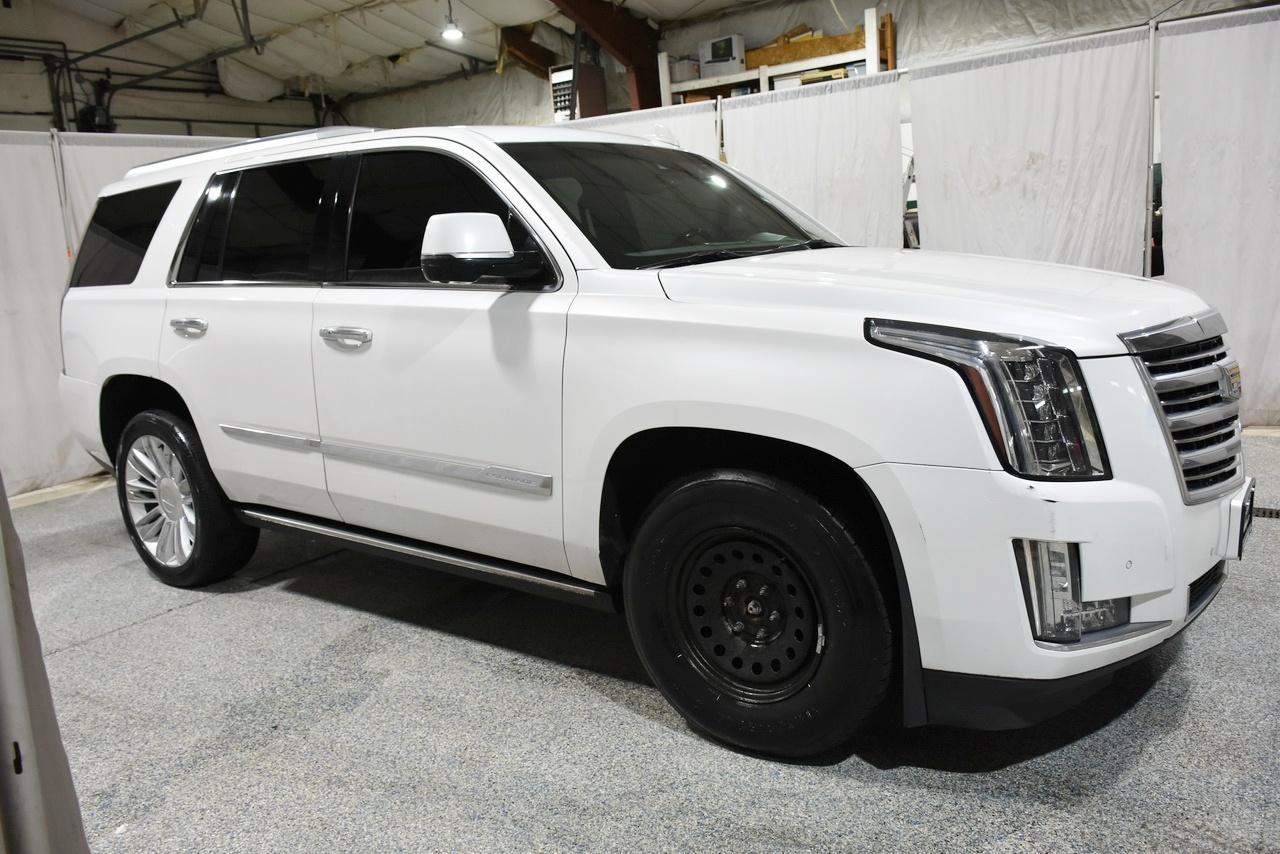 Cadillac Escalade Platinum 4WD 2016