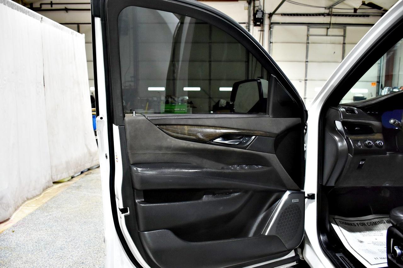 Cadillac Escalade Platinum 4WD 2016