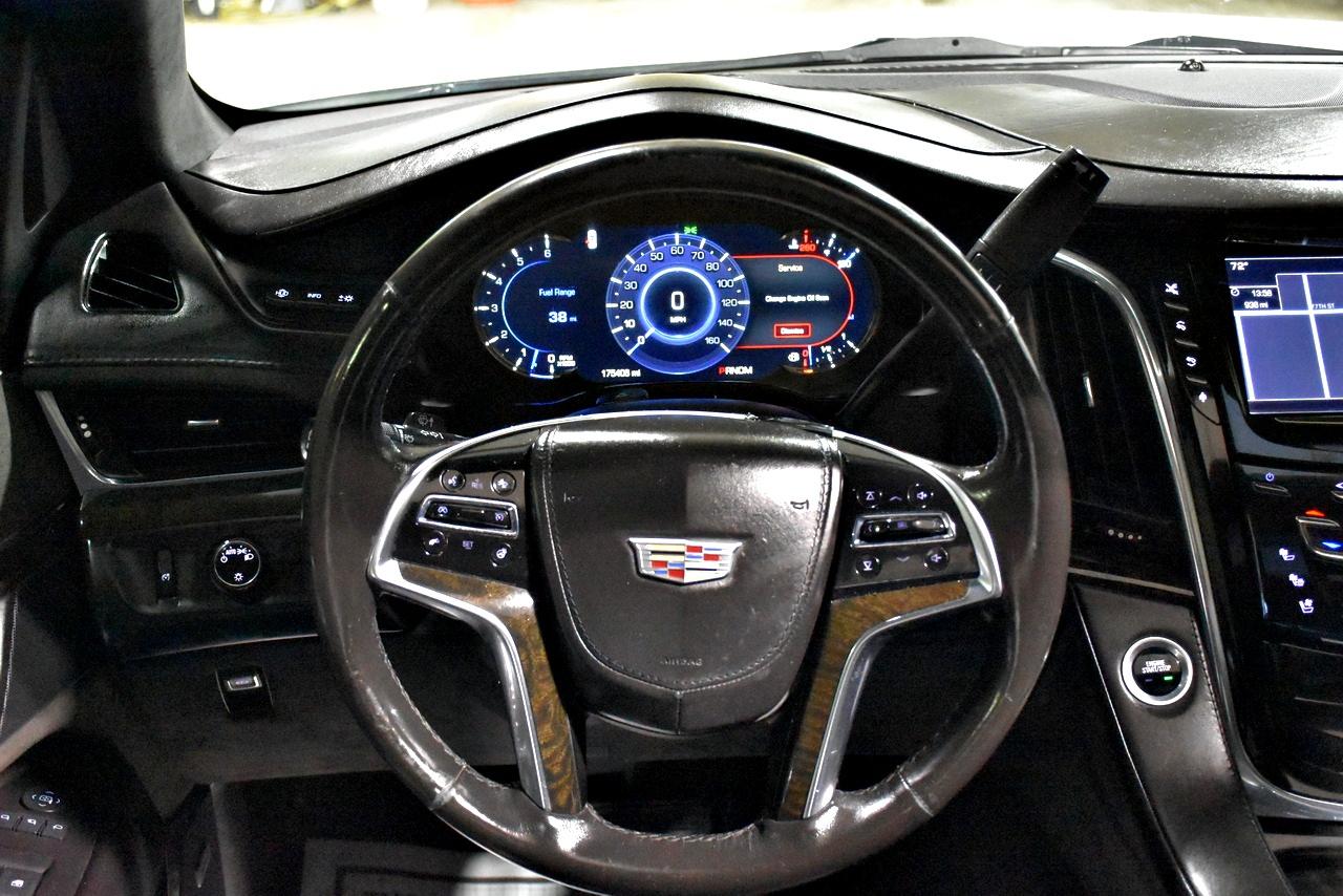 Cadillac Escalade Platinum 4WD 2016