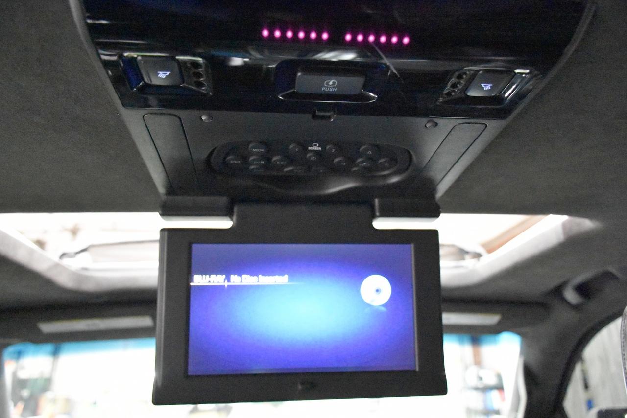 Cadillac Escalade Platinum 4WD 2016