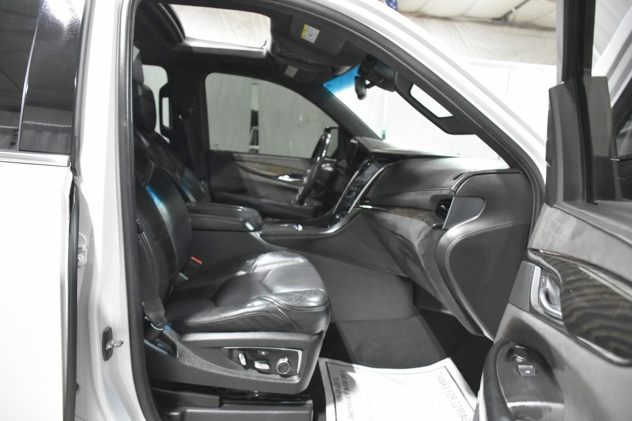 Cadillac Escalade Platinum 4WD 2016