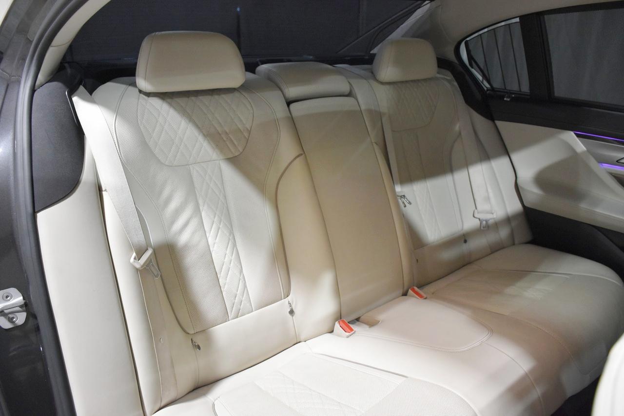 BMW 7-Series 740i xDrive 2017