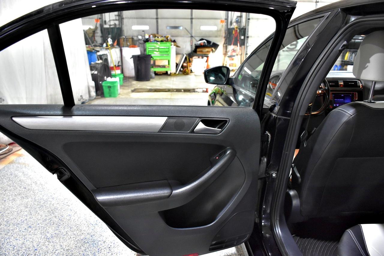 Volkswagen Jetta SE 6A 2016