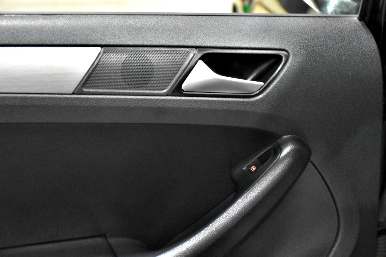Volkswagen Jetta SE 6A 2016
