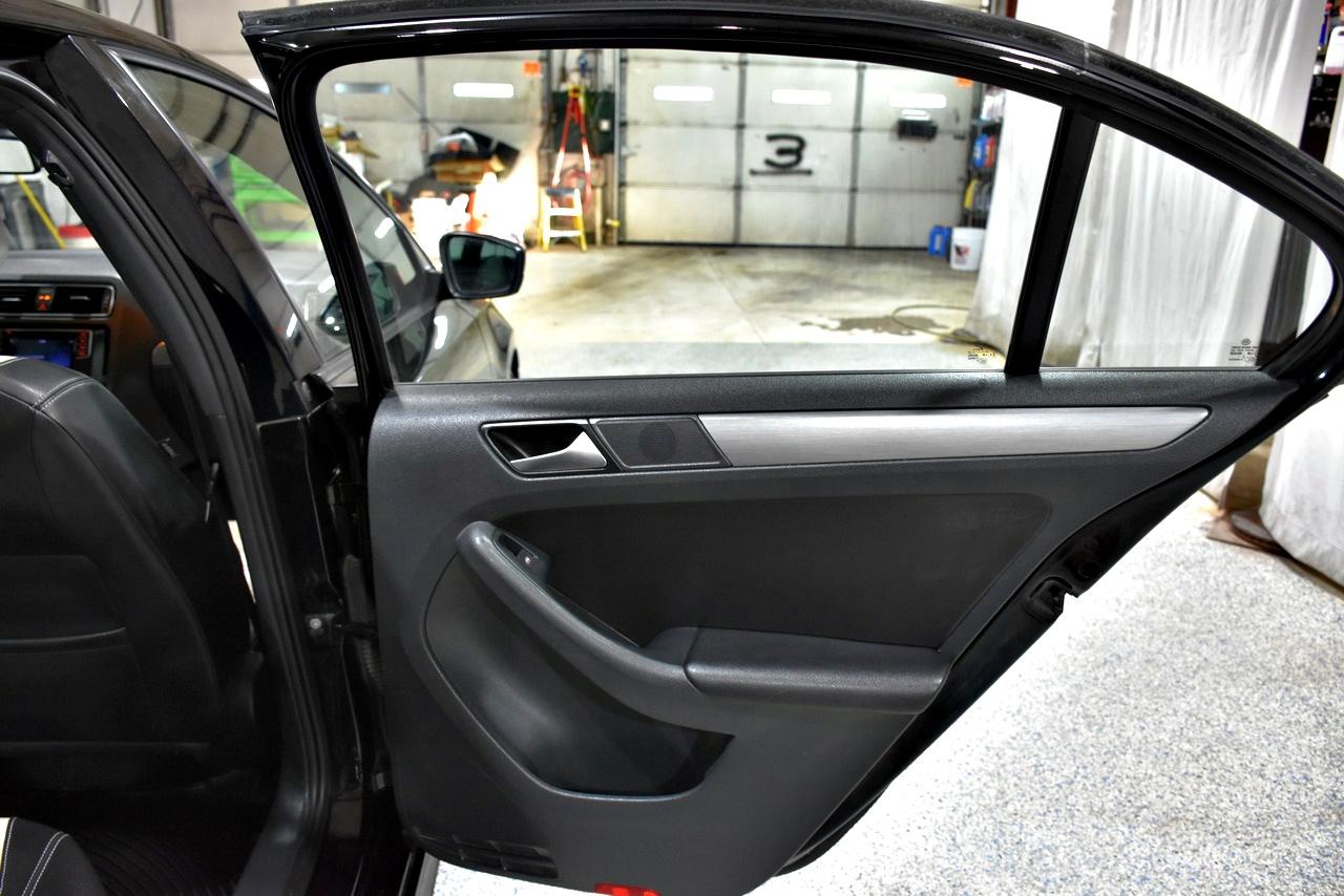 Volkswagen Jetta SE 6A 2016