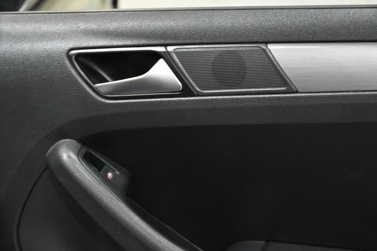 Volkswagen Jetta SE 6A 2016