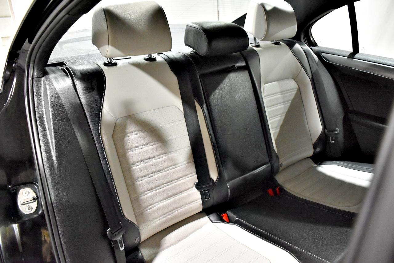 Volkswagen Jetta SE 6A 2016