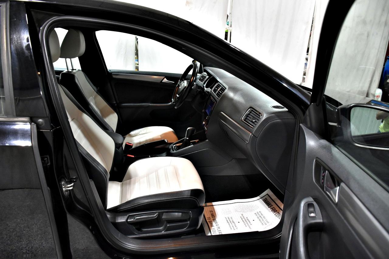 Volkswagen Jetta SE 6A 2016
