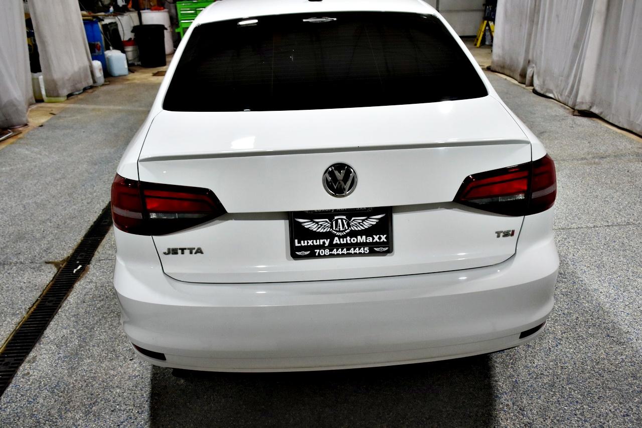 Volkswagen Jetta SE 6A 2016