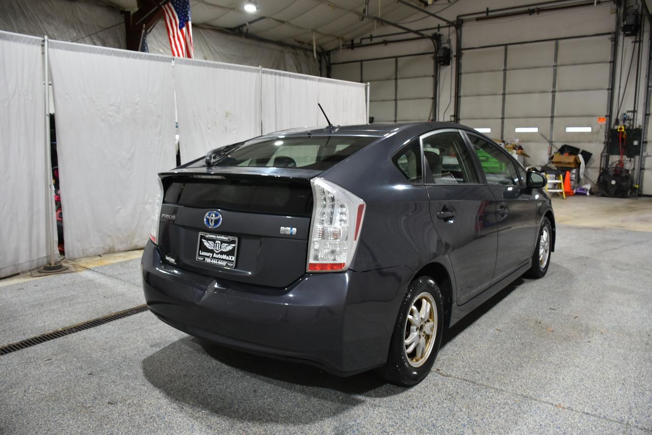 Toyota Prius Prius V 2010