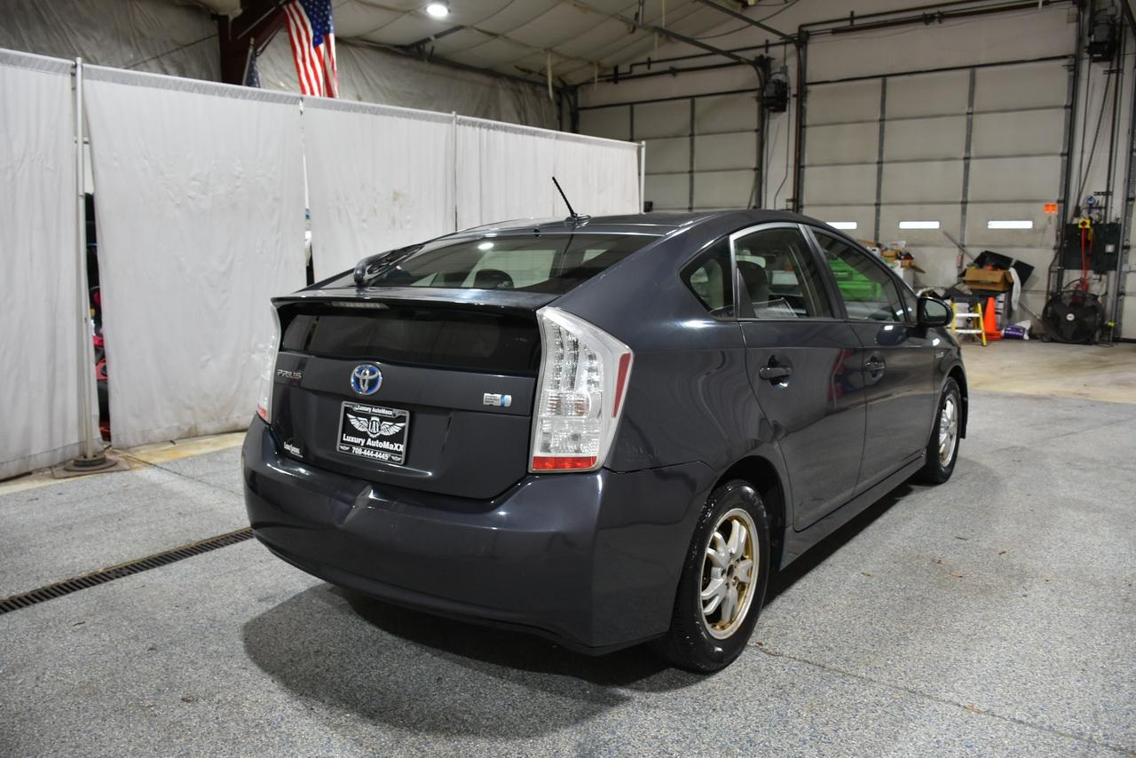 Toyota Prius Prius V 2010